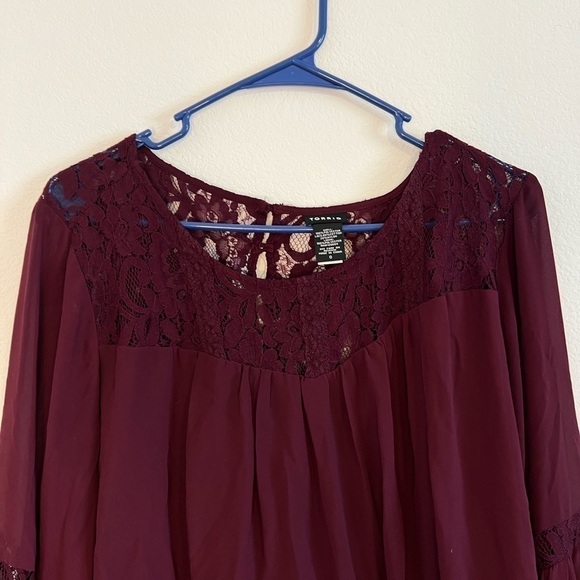 Torrid Women’s Maroon Blouse Size 0 - Picture 2 of 10